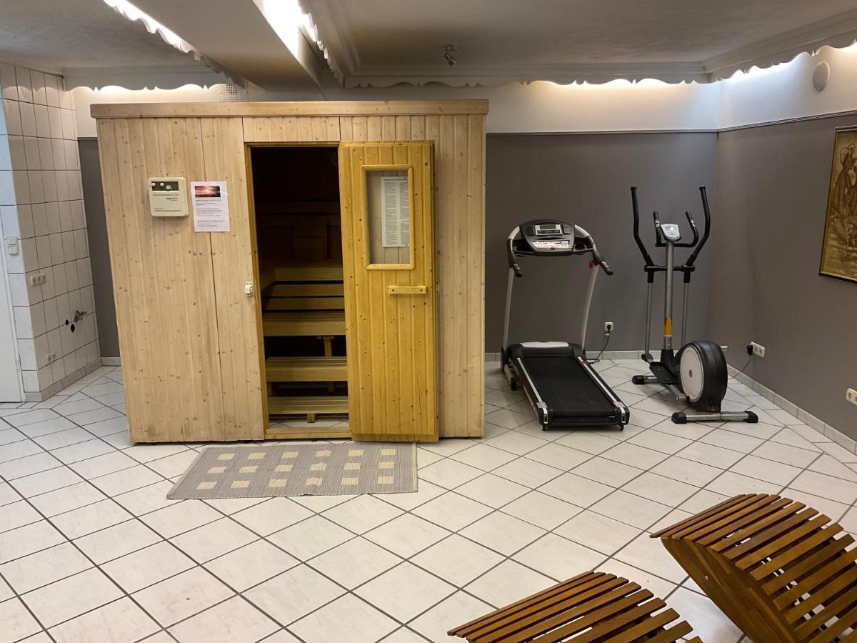 Hotel Wildrose Neukirchen am Großvenediger Екстериор снимка